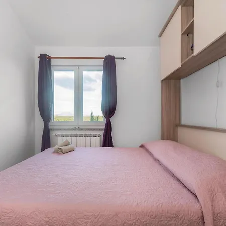 Appartement Stunning In With Wifi Barban